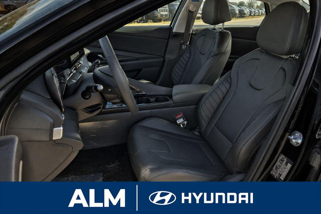 New 2026 Black Hyundai Limited image 14