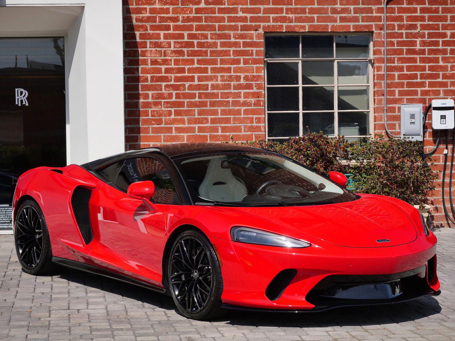 2023 McLaren GT