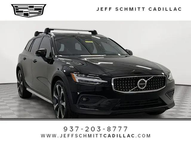 2025 Volvo V60 Cross Country Ultra, B5 AWD Gas mild hybrid for sale near Beavercreek, OH
