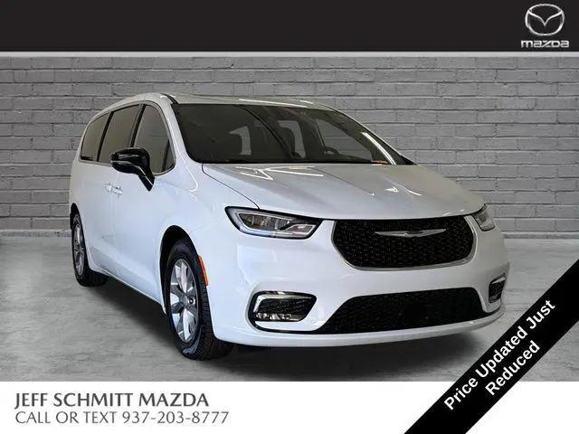 2026 Chrysler Pacifica Limited for sale in Beavercreek, OH