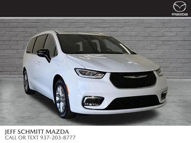 2026 Chrysler Pacifica Limited for sale in Beavercreek, OH
