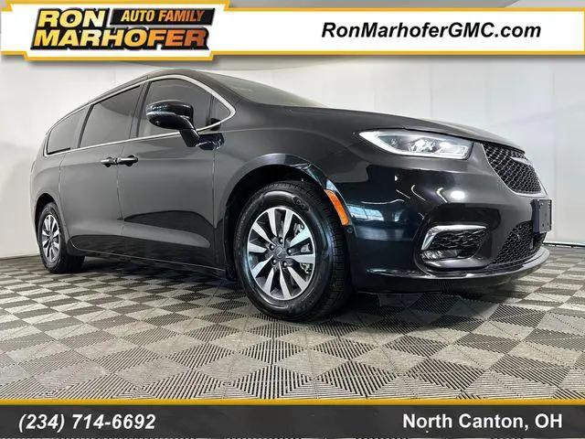 2021 Chrysler Pacifica Hybrid Touring L for sale in North Canton, OH