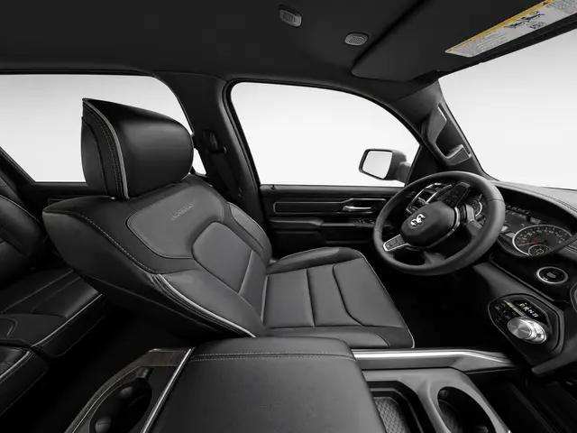 2026 Ram 1500 Laramie Crew Cab 4x4 5'7" Box