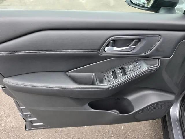 2026 Nissan Rogue SL