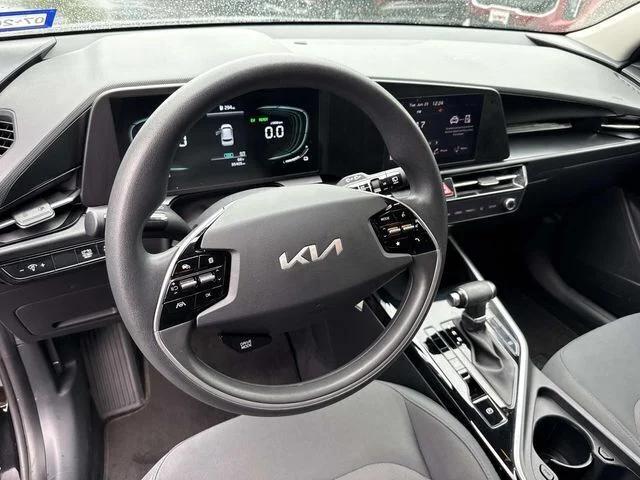 2023 Kia Niro LX