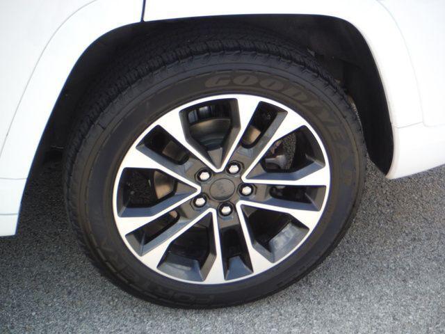2023 Jeep Grand Cherokee Overland 4x4 2023 Jeep Grand Cherokee Overland 4x4