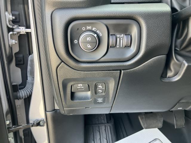 2025 Ram 1500 Big Horn Crew Cab 4x4 57 Box