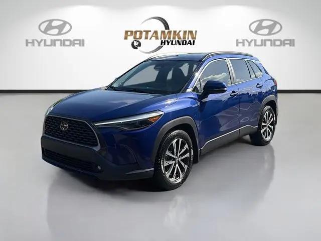 2023 Toyota Corolla Cross XLE for sale in Hialeah, FL