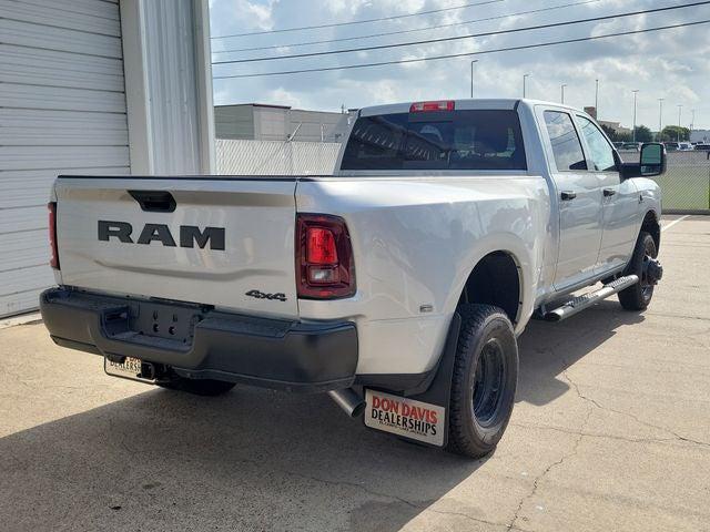 2026 RAM Ram 3500 RAM 3500 TRADESMAN CREW CAB 4X4 8 BOX
