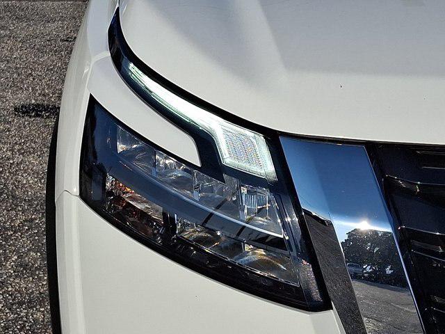 2025 Nissan Pathfinder SV 4WD