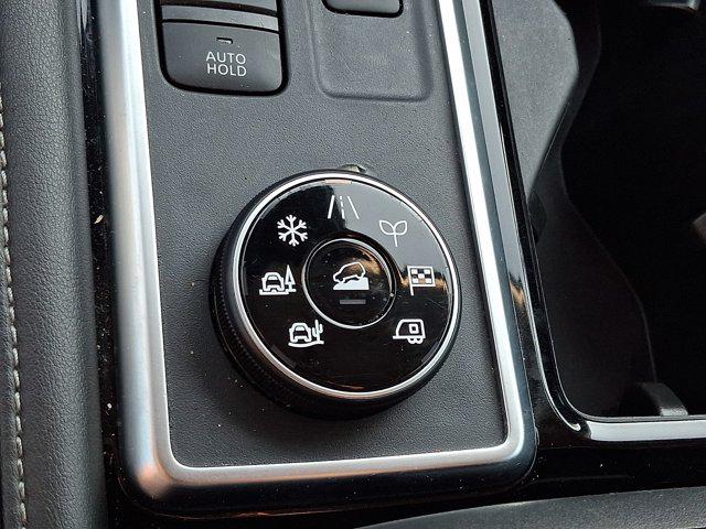 2025 Nissan Pathfinder SV 4WD