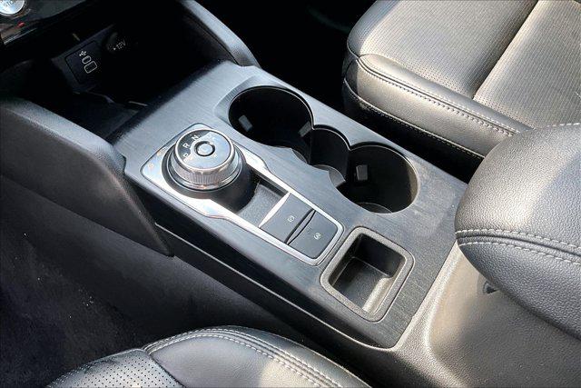 2025 Ford Escape Platinum