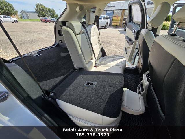 2024 Ford Edge Titanium
