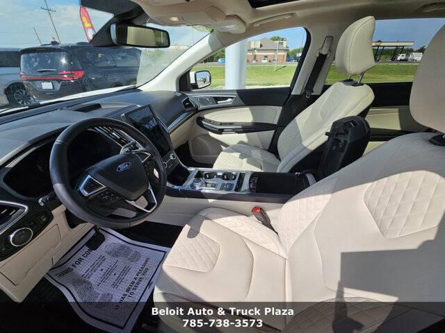 2024 Ford Edge Titanium