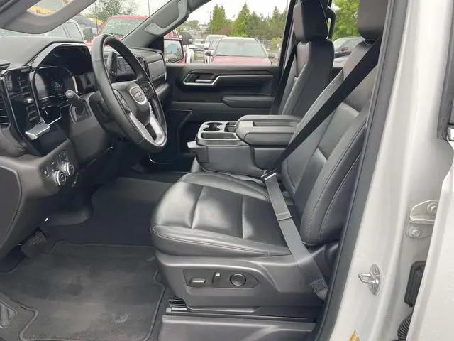 2025 GMC Sierra 1500 4WD Crew Cab Short Box SLT