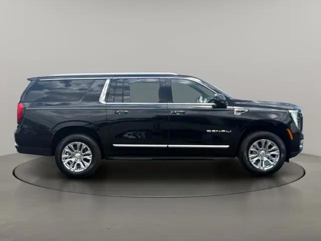 2025 GMC Yukon XL 4WD Denali
