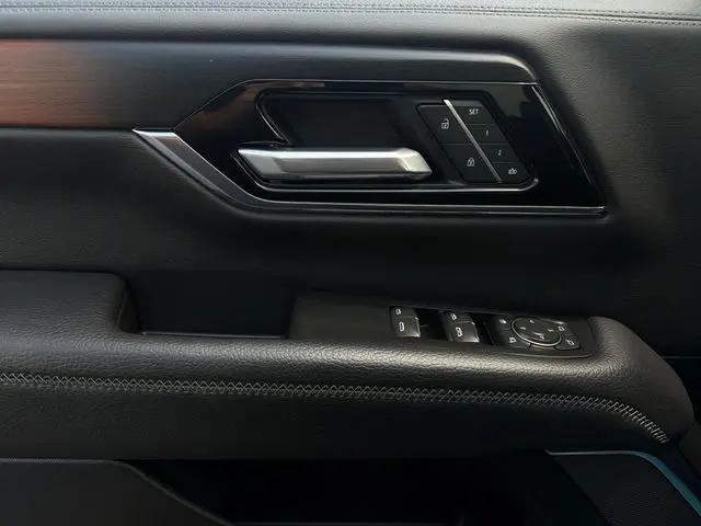 2025 GMC Yukon XL 4WD Denali