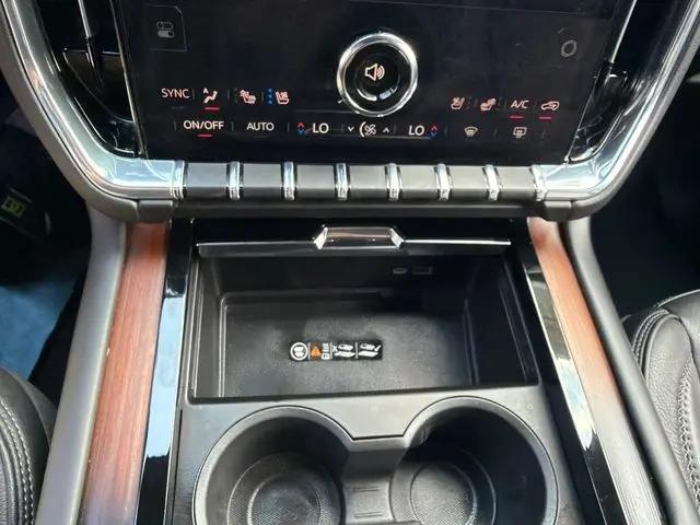 2025 GMC Yukon XL 4WD Denali