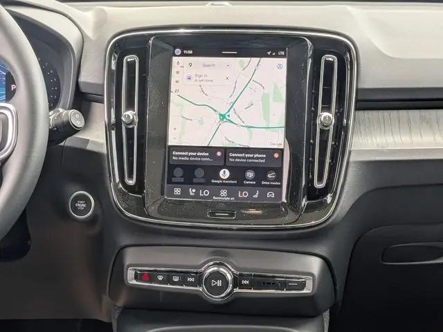 2026 Volvo XC40 Plus, B5 AWD Gas mild hybrid, Dark