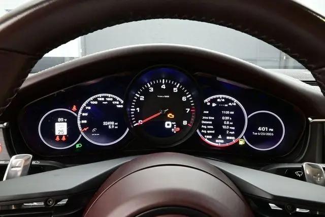 2023 Porsche Panamera 4 Platinum Edition