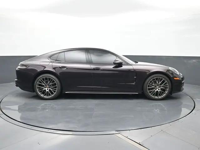 2023 Porsche Panamera 4 Platinum Edition