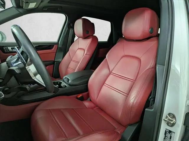 2023 Porsche Cayenne Platinum Edition
