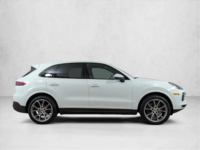 2023 Porsche Cayenne Platinum Edition