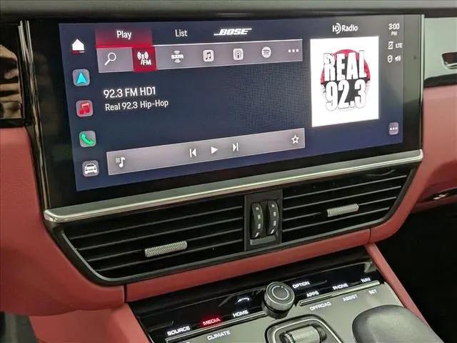 2023 Porsche Cayenne Platinum Edition
