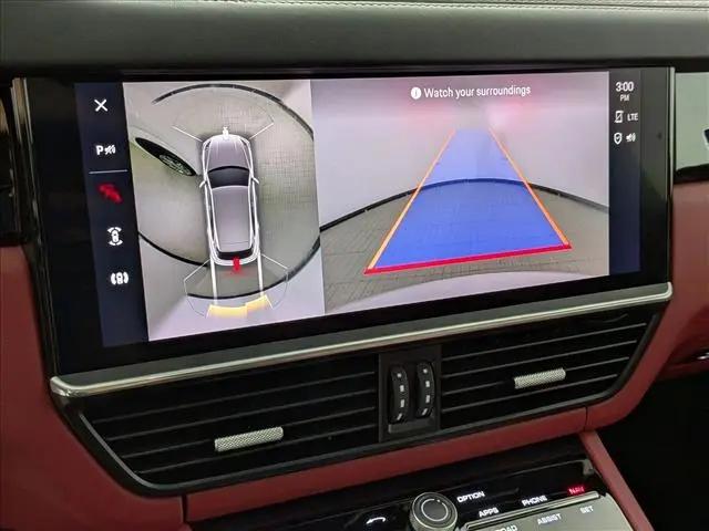 2023 Porsche Cayenne Platinum Edition