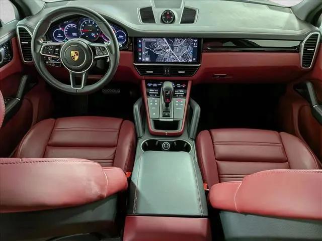 2023 Porsche Cayenne Platinum Edition