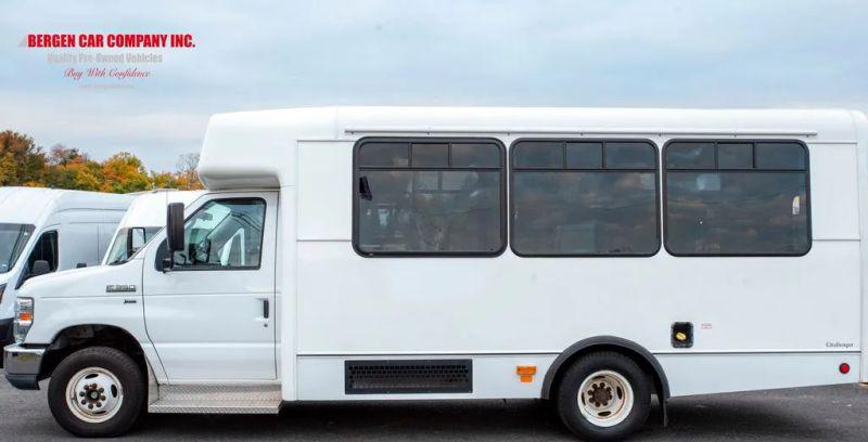 2014 Ford E-350 Cutaway Base