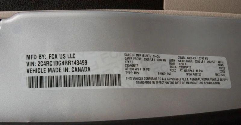 2024 Chrysler Pacifica Touring L