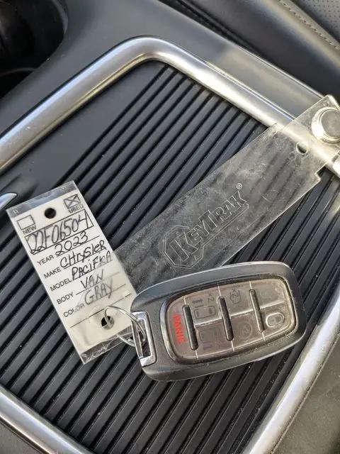2023 Chrysler Pacifica Touring L