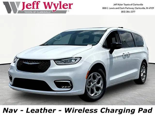 2024 Chrysler Pacifica Limited for sale in Clarksville, IN