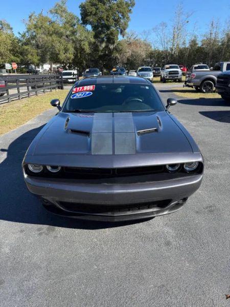 2017 Dodge Challenger SXT