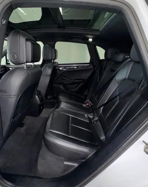 2019 Porsche Macan Macan