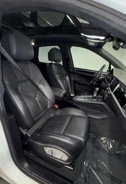 2019 Porsche Macan Macan