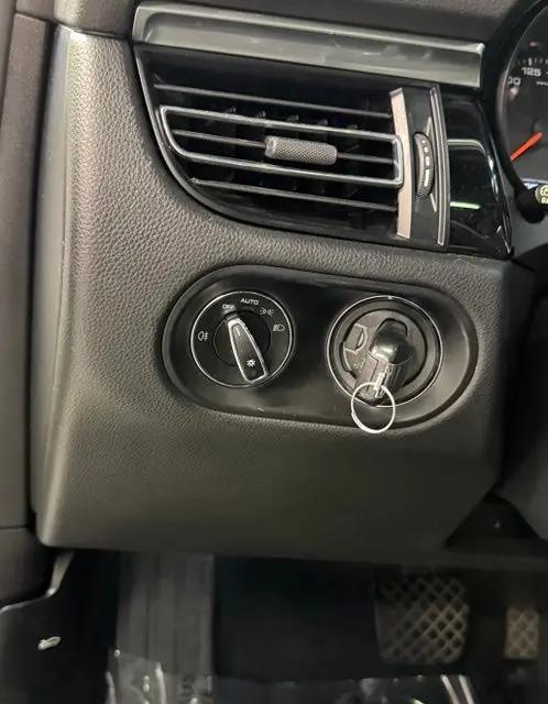 2019 Porsche Macan Macan