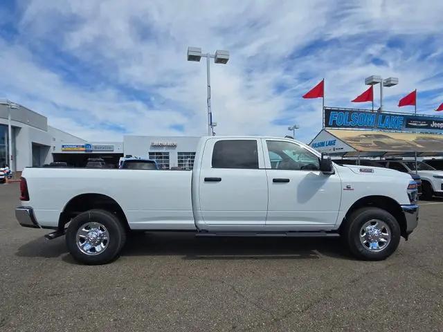 2026 Ram 3500 Tradesman Crew Cab 4x4 8 Box