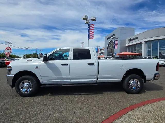 2026 Ram 3500 Tradesman Crew Cab 4x4 8 Box