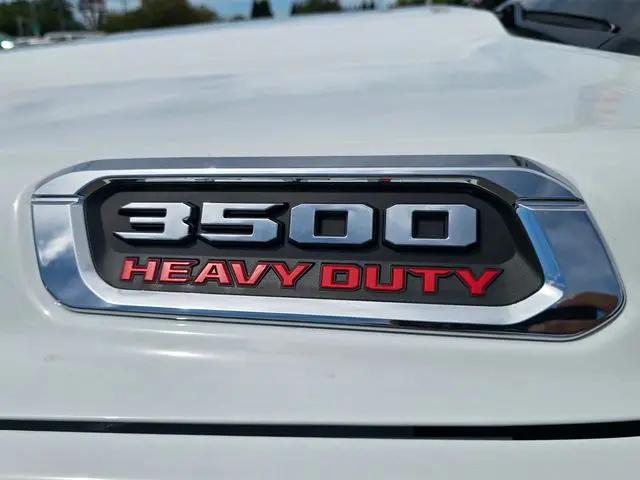 2026 Ram 3500 Tradesman Crew Cab 4x4 8 Box