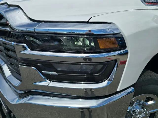 2026 Ram 3500 Tradesman Crew Cab 4x4 8 Box