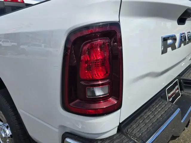 2026 Ram 3500 Tradesman Crew Cab 4x4 8 Box