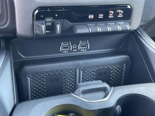 2026 Ram 2500 Big Horn Crew Cab 4x4 64 Box