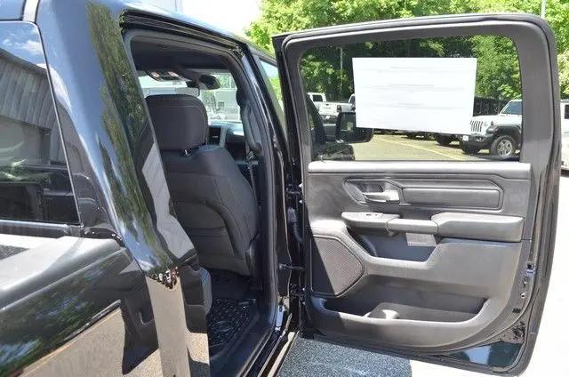 2026 Ram 1500 Warlock Crew Cab 4x4 5'7" Box