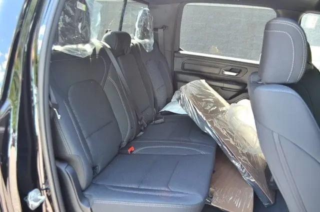 2026 Ram 1500 Warlock Crew Cab 4x4 5'7" Box
