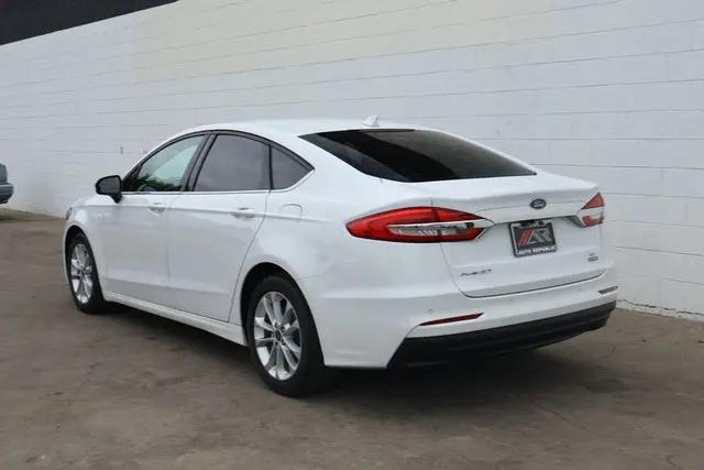 2020 Ford Fusion Hybrid SE