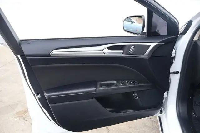 2020 Ford Fusion Hybrid SE