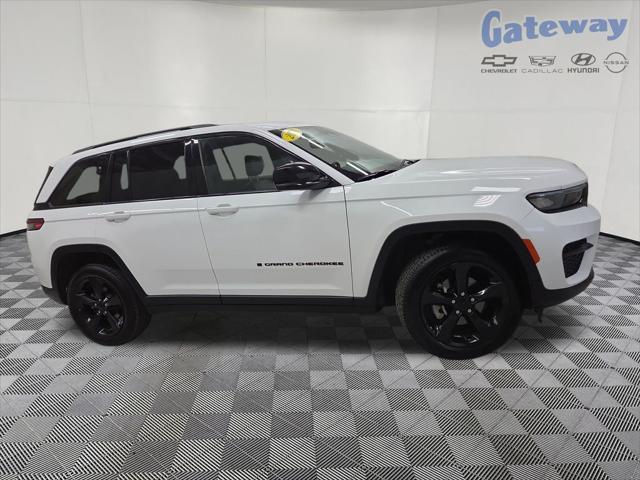 2024 Jeep Grand Cherokee Altitude 4x4 for sale in FARGO, ND