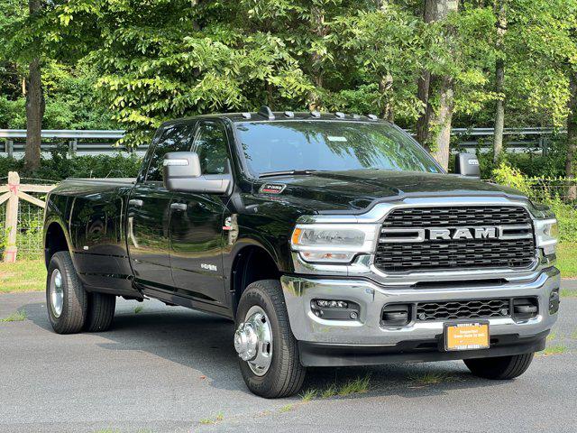 2024 RAM 3500 Big Horn Crew Cab 4x4 8 Box 2024 RAM 3500 Big Horn Crew Cab 4x4 8 Box